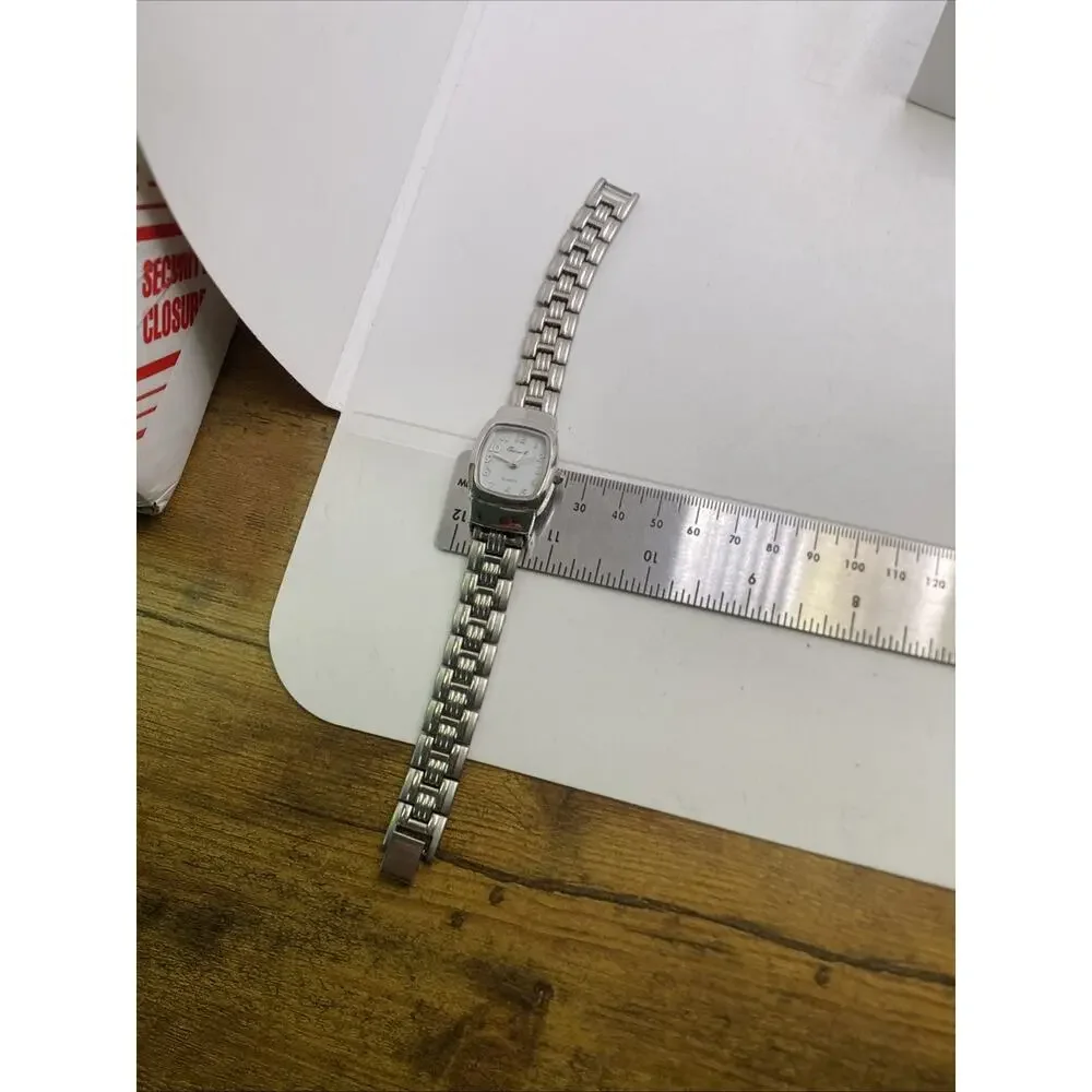 Womens Silver Tone Quartz Watch Works New Battery